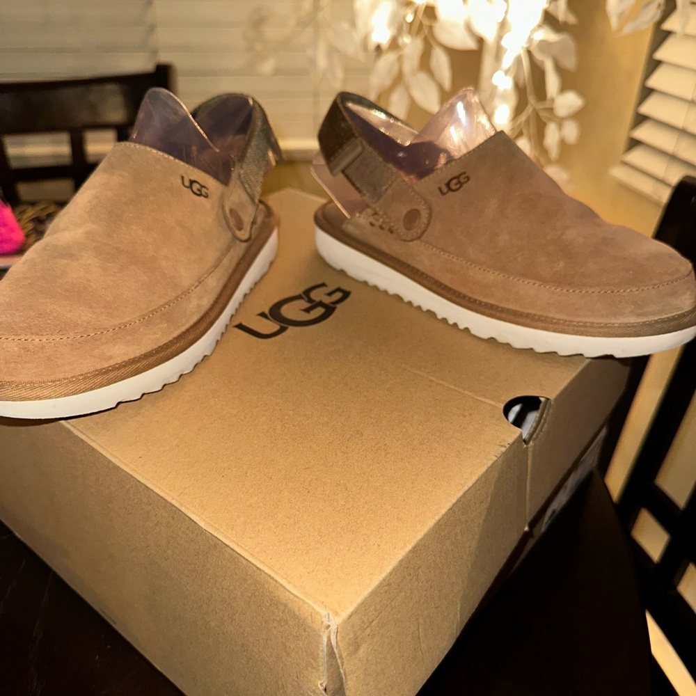 Like new , size 5 kids , fits size 6 women